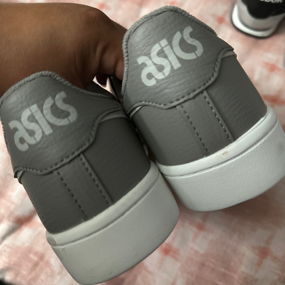 Asics Charcoal and Off-White Sneakers - Picture 3 of 6
